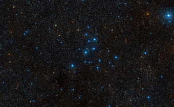 l'amas stellaire ouvert NGC 7092