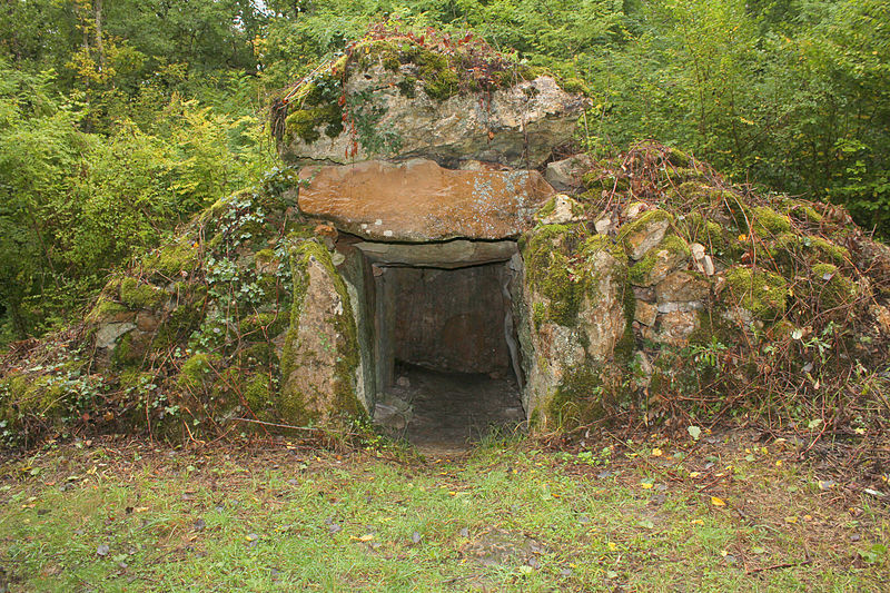 dolmen10.jpg