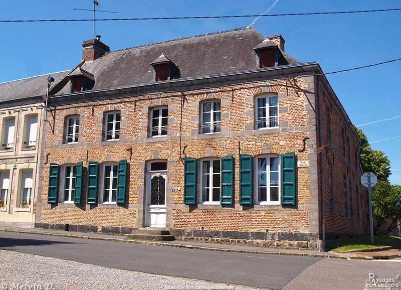 Image hébergée par servimg.com