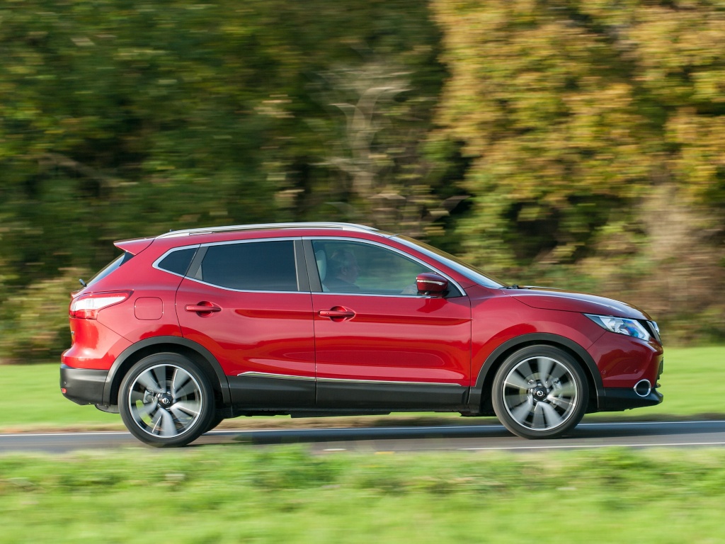 Nissan Qashqai Red